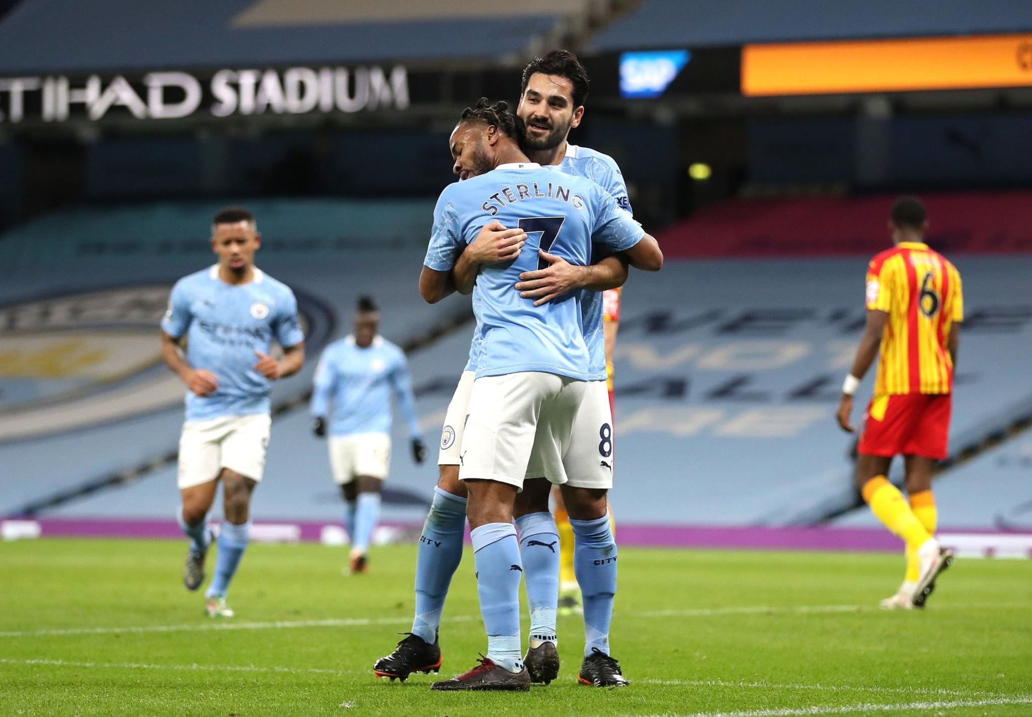 报道了关于 报道了关于